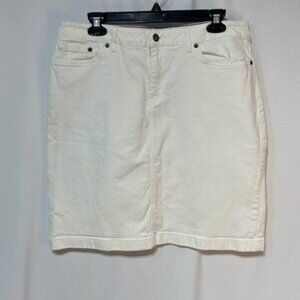 Womans LLBEAN favourite fit white denim skirt Size 14 Stretch fit with